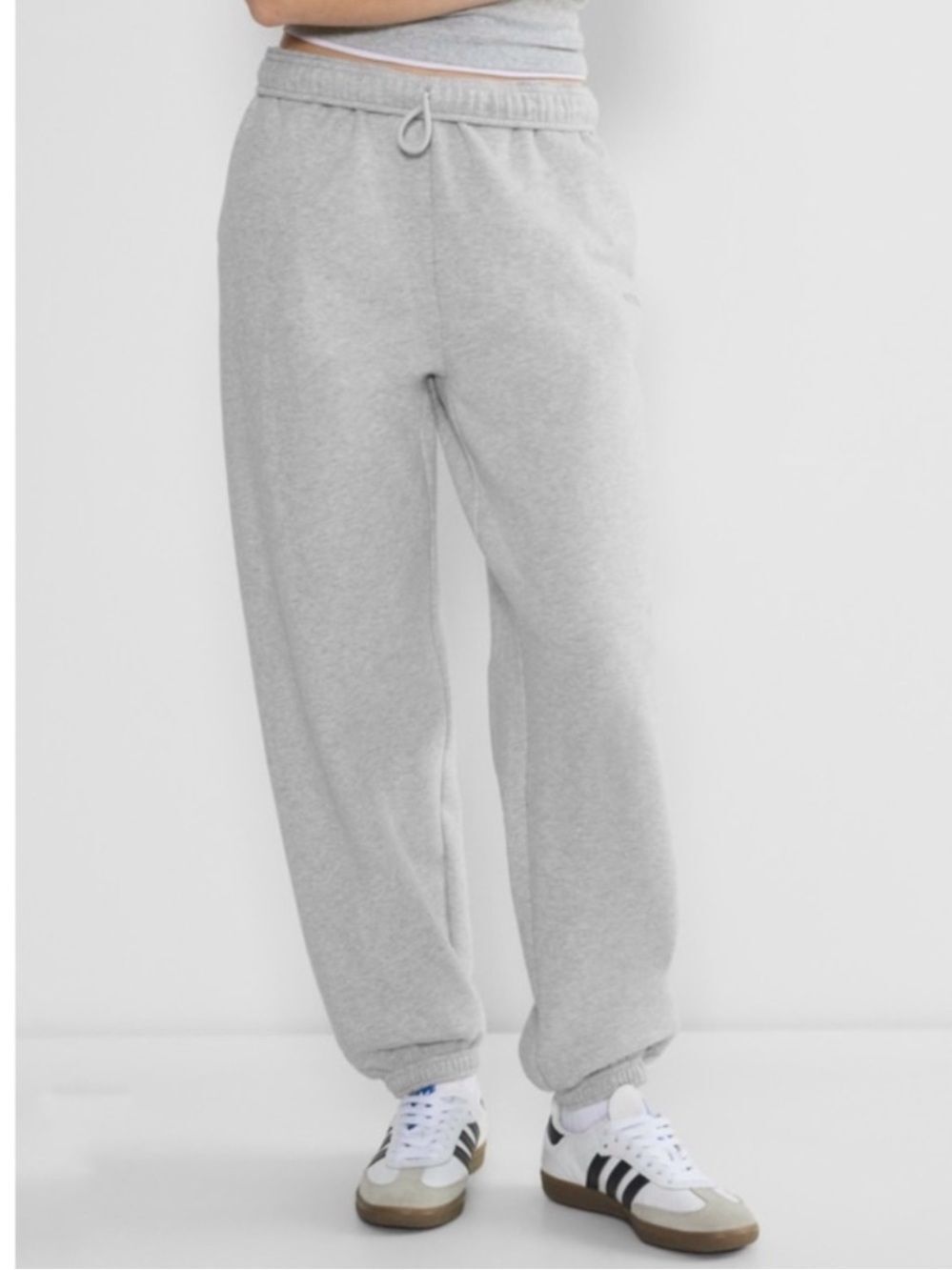 Aritzia TNA Sweatfleece Cozy Fleece Mega Fit Heather Grey Sweatpants Size Medium